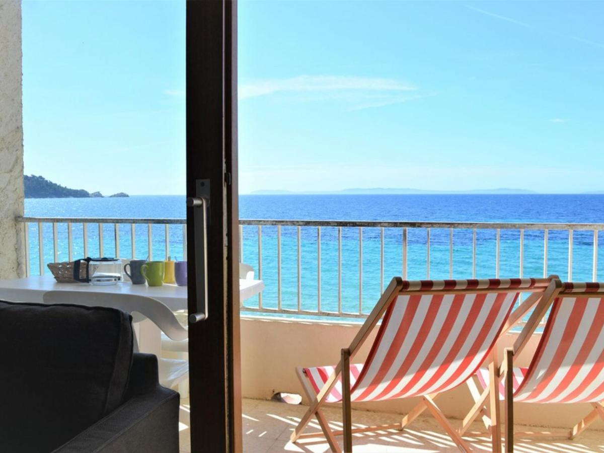 Studio Sur Plage Cavaliere Avec Terrasse, 1Er Etage, 2 Couchages - Fr-1-251-80 Le Lavandou Exterior foto